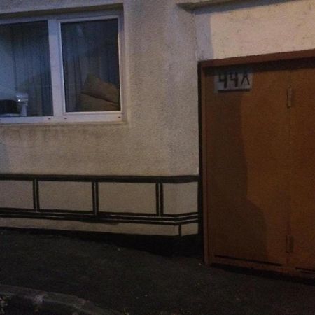 Отель Casa Cu Curte Брашов Экстерьер фото